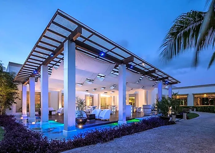 Bluebay Grand Esmeralda