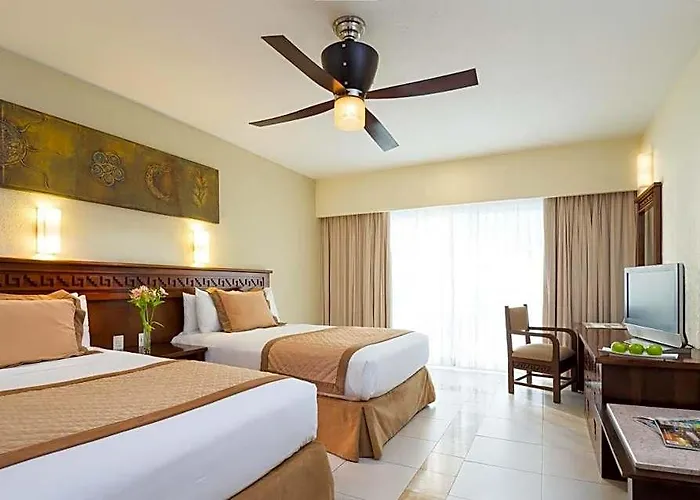 Hotel Bluebay Grand Esmeralda