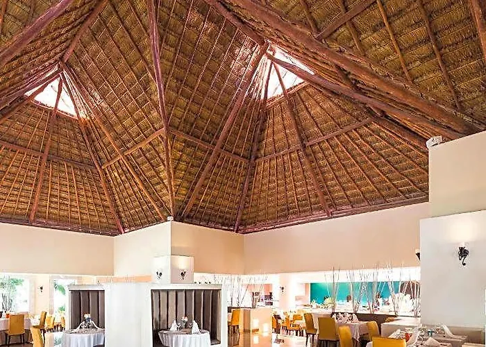Bluebay Grand Esmeralda 5* Playa del Carmen