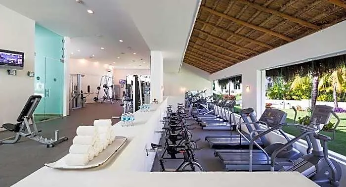 Hotel Bluebay Grand Esmeralda